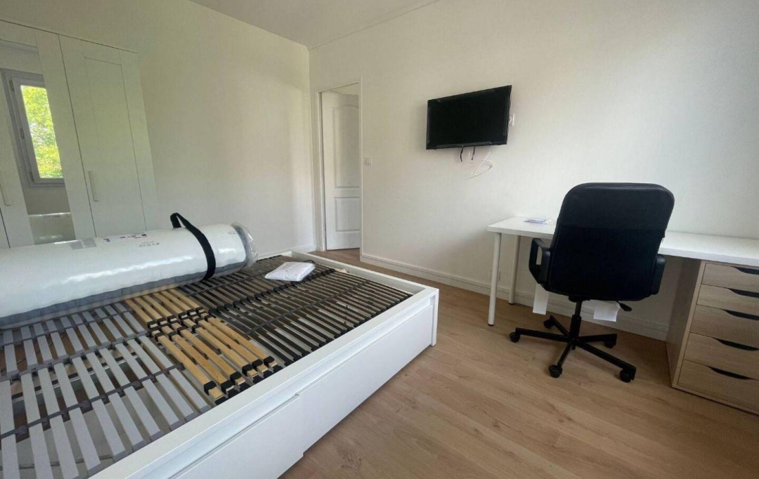 Annonces GENNEVILLIERS : Appartement | LA COURNEUVE (93120) | 12 m2 | 620 € 