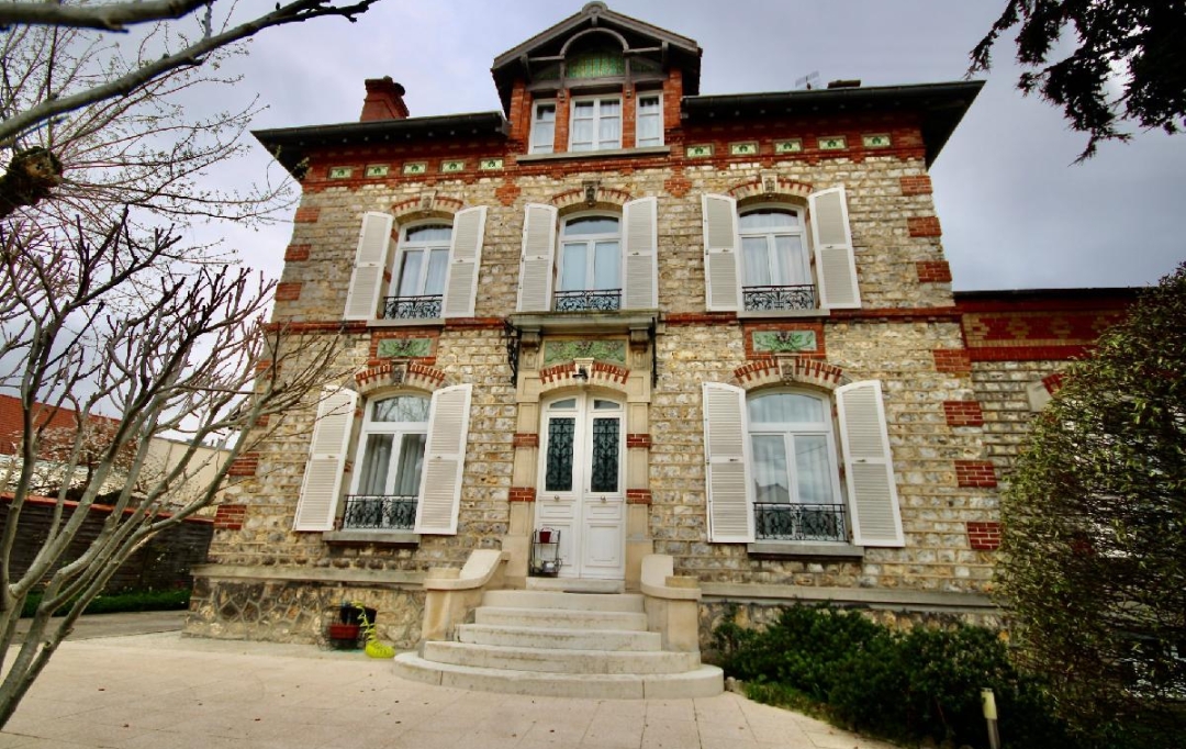 Annonces GENNEVILLIERS : Maison / Villa | MONTMAGNY (95360) | 262 m2 | 832 000 € 