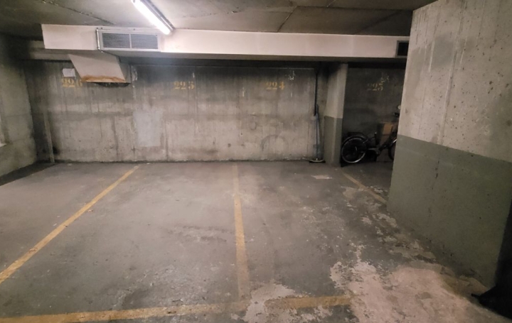  Annonces GENNEVILLIERS Parking | PARIS (75016) | 17 m2 | 60 000 € 